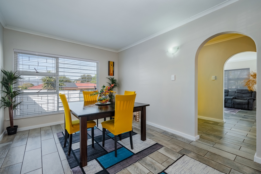 4 Bedroom Property for Sale in Briza Western Cape